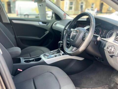 Audi A4 2.0 TFSI Executive SE S Tronic quattro 13