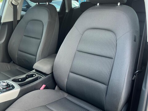 Audi A4 2.0 TFSI Executive SE S Tronic quattro 18