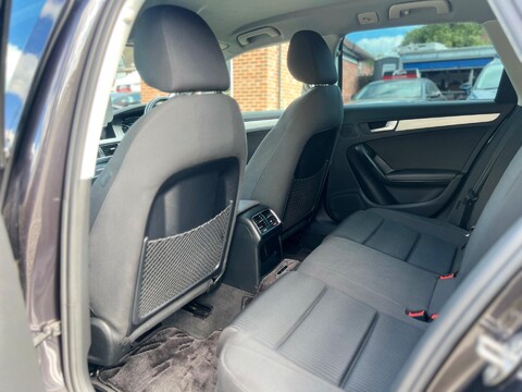 Audi A4 2.0 TFSI Executive SE S Tronic quattro 24