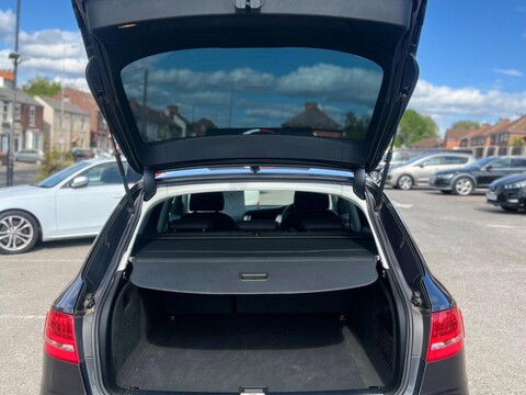 Audi A4 2.0 TFSI Executive SE S Tronic quattro 40
