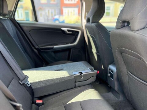 Volvo V60 2.0 D4 Business Edition Euro 6 (s/s) 5dr 26