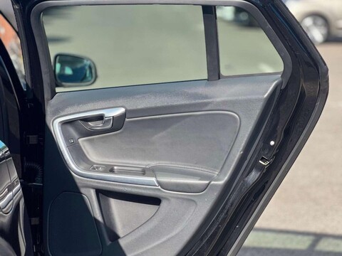Volvo V60 2.0 D4 Business Edition Euro 6 (s/s) 5dr 38
