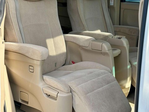 Toyota Vellfire 15