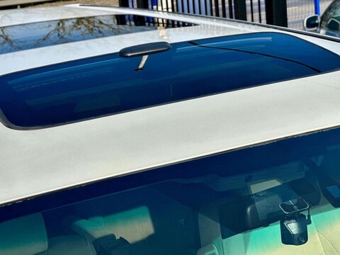 Toyota Vellfire 28