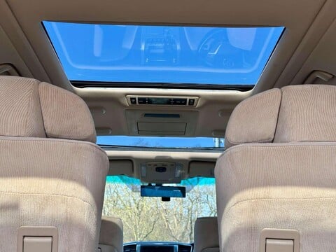 Toyota Vellfire 46