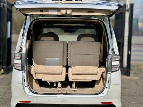 Toyota Vellfire 48