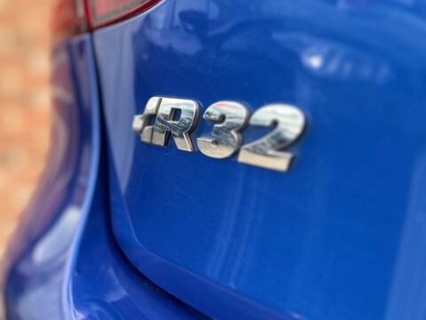 Volkswagen Golf 3.2 V6 R32 4Motion 3dr 8