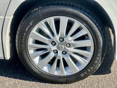Toyota Alphard 3.5 V6 8 SEATER 36
