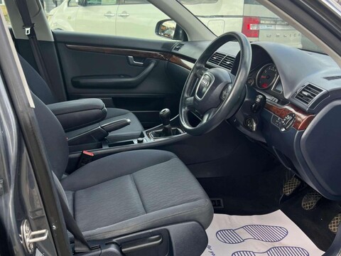 Audi A4 2.0 SE 4dr 9