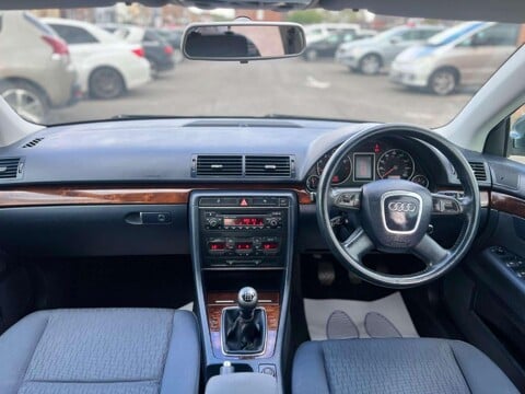 Audi A4 2.0 SE 4dr 10