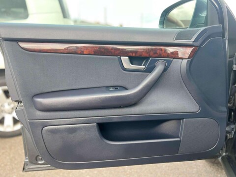 Audi A4 2.0 SE 4dr 29