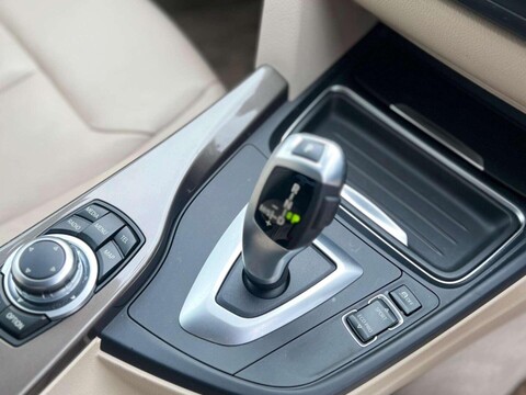 BMW 3 Series 320i LUXURY GT Auto 12