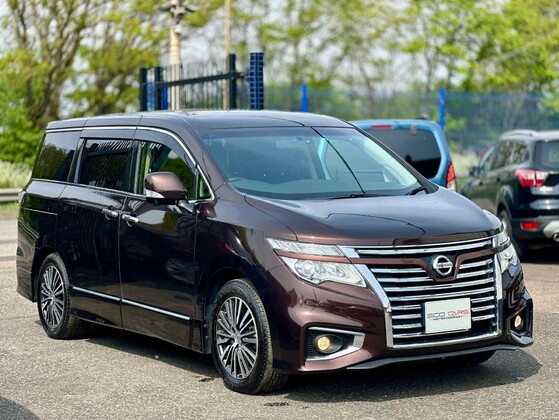 Nissan Elgrand HIGHWAY STAR 2.5 V6