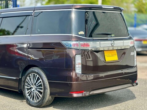 Nissan Elgrand HIGHWAY STAR 2.5 V6 10