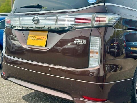 Nissan Elgrand HIGHWAY STAR 2.5 V6 14