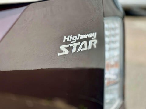 Nissan Elgrand HIGHWAY STAR 2.5 V6 17