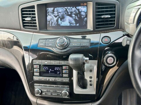 Nissan Elgrand HIGHWAY STAR 2.5 V6 21