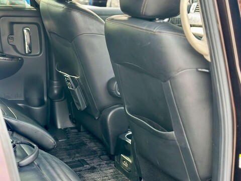 Nissan Elgrand HIGHWAY STAR 2.5 V6 22