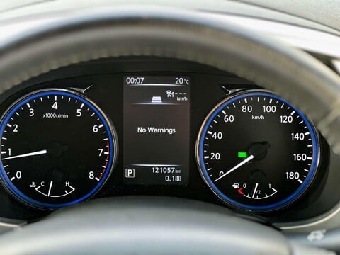 Nissan Elgrand HIGHWAY STAR 2.5 V6 37
