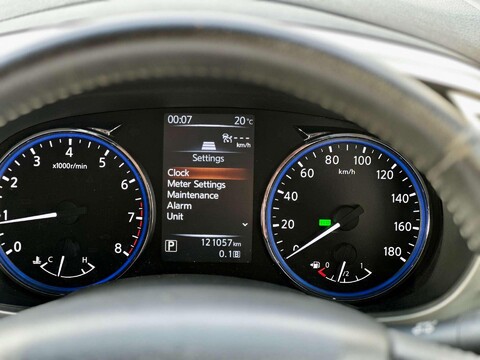 Nissan Elgrand HIGHWAY STAR 2.5 V6 38