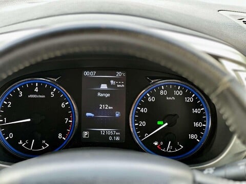 Nissan Elgrand HIGHWAY STAR 2.5 V6 40