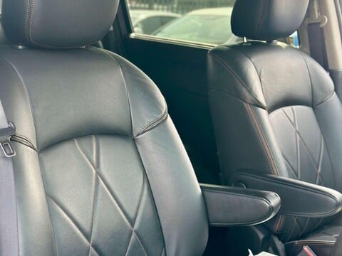 Nissan Elgrand HIGHWAY STAR 2.5 V6 41
