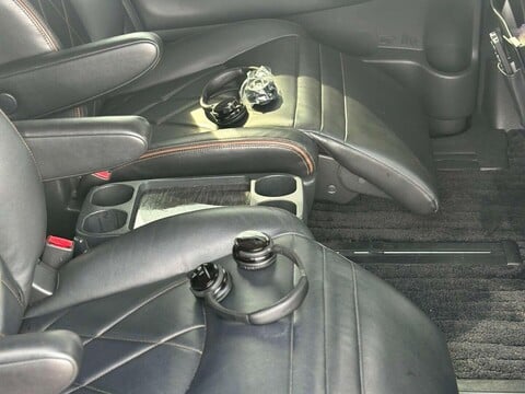 Nissan Elgrand HIGHWAY STAR 2.5 V6 46
