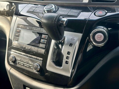 Nissan Elgrand HIGHWAY STAR 2.5 V6 51
