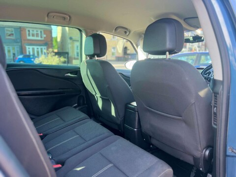 Vauxhall Zafira 2.0 Zafira Tourer SRi CDTi Auto 5dr 17