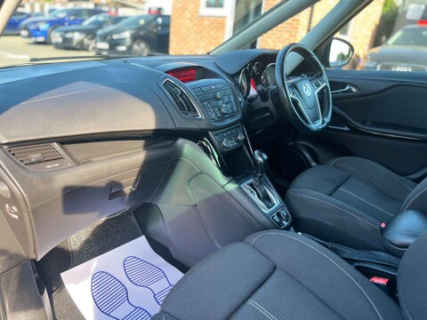 Vauxhall Zafira 2.0 Zafira Tourer SRi CDTi Auto 5dr 12