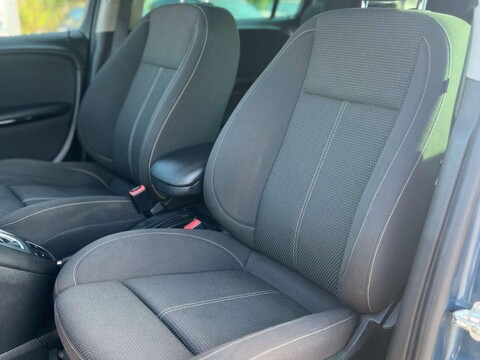 Vauxhall Zafira 2.0 Zafira Tourer SRi CDTi Auto 5dr 13