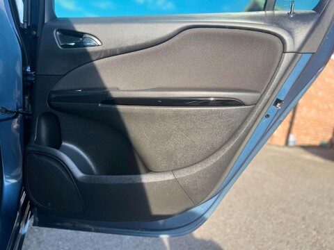 Vauxhall Zafira 2.0 Zafira Tourer SRi CDTi Auto 5dr 26