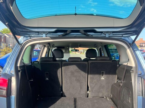 Vauxhall Zafira 2.0 Zafira Tourer SRi CDTi Auto 5dr 38