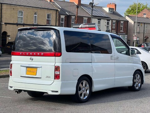 Nissan Elgrand 3.5 V6 HIGHWAY STAR GRADE 4B WOW 11