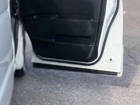 Nissan Elgrand 3.5 V6 HIGHWAY STAR GRADE 4B WOW 13