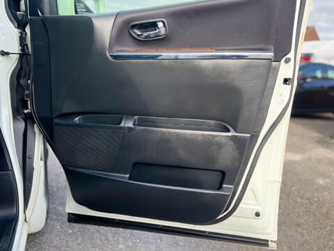 Nissan Elgrand 3.5 V6 HIGHWAY STAR GRADE 4B WOW 14