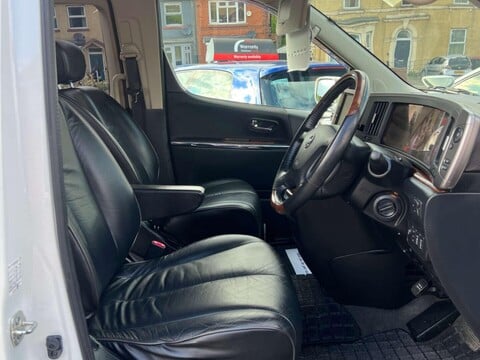 Nissan Elgrand 3.5 V6 HIGHWAY STAR GRADE 4B WOW 18