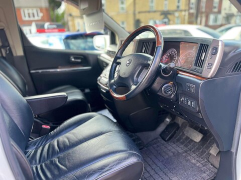 Nissan Elgrand 3.5 V6 HIGHWAY STAR GRADE 4B WOW 19