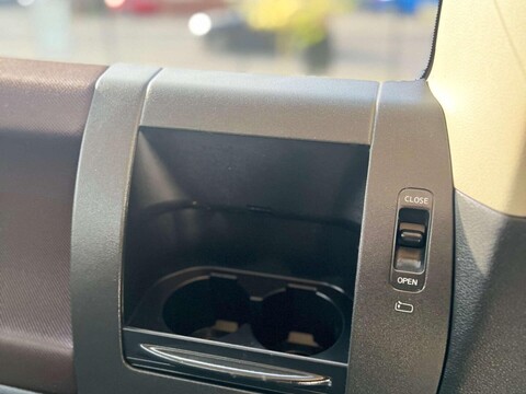 Nissan Elgrand 3.5 V6 HIGHWAY STAR GRADE 4B WOW 35