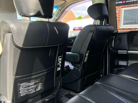 Nissan Elgrand 3.5 V6 HIGHWAY STAR GRADE 4B WOW 39