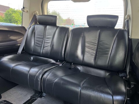 Nissan Elgrand 3.5 V6 HIGHWAY STAR GRADE 4B WOW 44