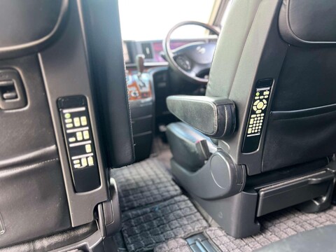 Nissan Elgrand 3.5 V6 HIGHWAY STAR GRADE 4B WOW 49