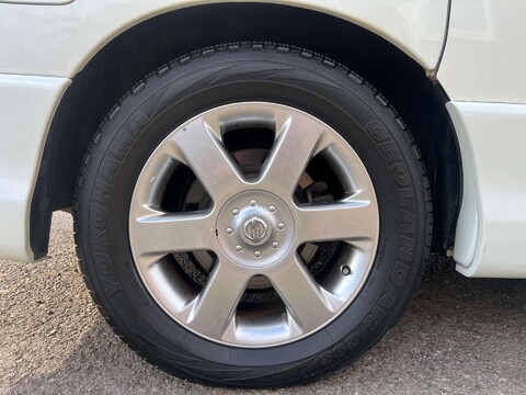 Nissan Elgrand 3.5 V6 HIGHWAY STAR GRADE 4B WOW 62