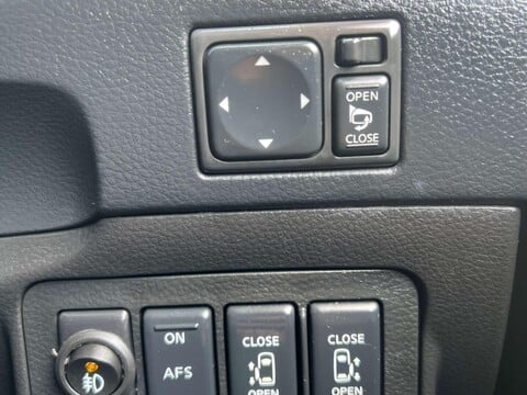 Nissan Elgrand 3.5 V6 HIGHWAY STAR GRADE 4B WOW 67
