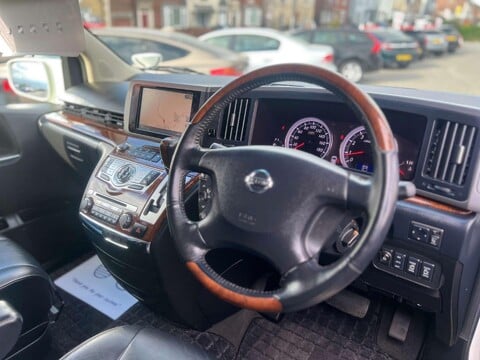 Nissan Elgrand 3.5 V6 HIGHWAY STAR GRADE 4B WOW 68