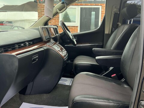 Nissan Elgrand 3.5 V6 HIGHWAY STAR+HIGH SPEC+GENUINE MILES+CARVX 20