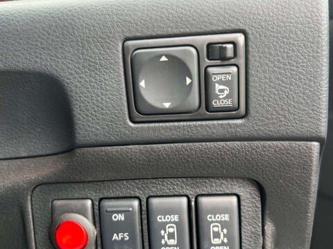 Nissan Elgrand 3.5 V6 HIGHWAY STAR+HIGH SPEC+GENUINE MILES+CARVX 25