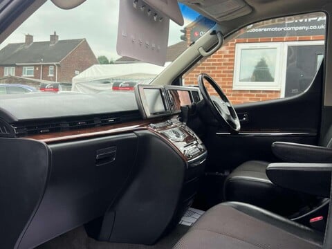 Nissan Elgrand 3.5 V6 HIGHWAY STAR+HIGH SPEC+GENUINE MILES+CARVX 27