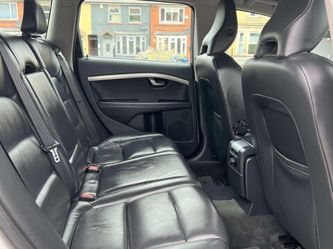 Volvo V70 2.0 V70 SE D3 Auto 5dr 22