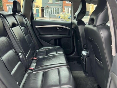 Volvo V70 2.0 V70 SE D3 Auto 5dr 25